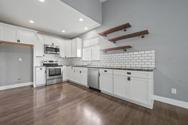 1938 Blake Ln, Valley Springs, CA 95252
