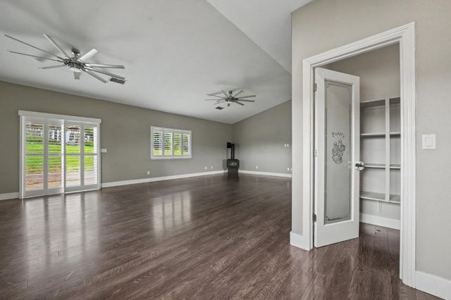 1938 Blake Ln, Valley Springs, CA 95252