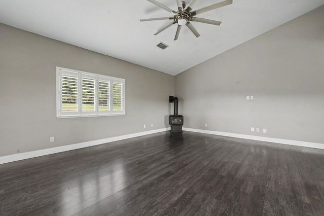 1938 Blake Ln, Valley Springs, CA 95252