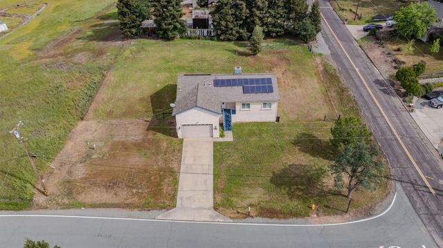 1938 Blake Ln, Valley Springs, CA 95252