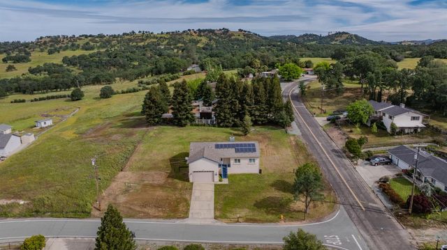 1938 Blake Ln, Valley Springs, CA 95252