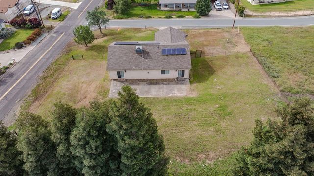 1938 Blake Ln, Valley Springs, CA 95252