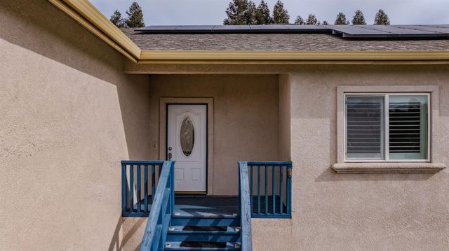 1938 Blake Ln, Valley Springs, CA 95252