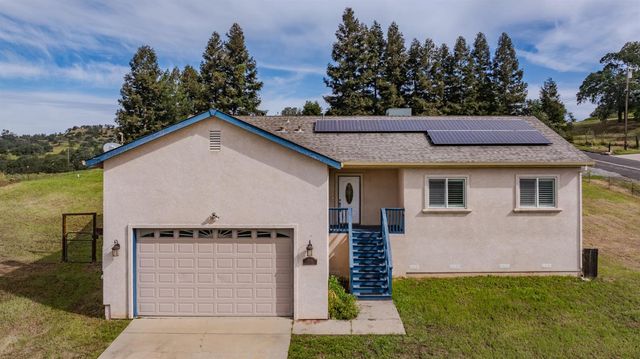1938 Blake Ln, Valley Springs, CA 95252