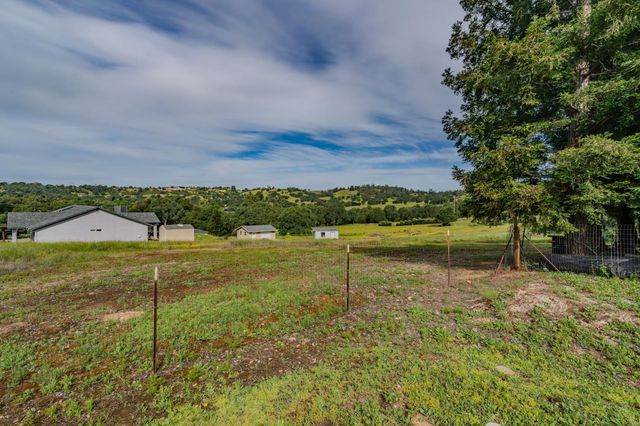 1938 Blake Ln, Valley Springs, CA 95252