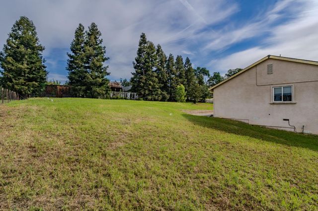 1938 Blake Ln, Valley Springs, CA 95252