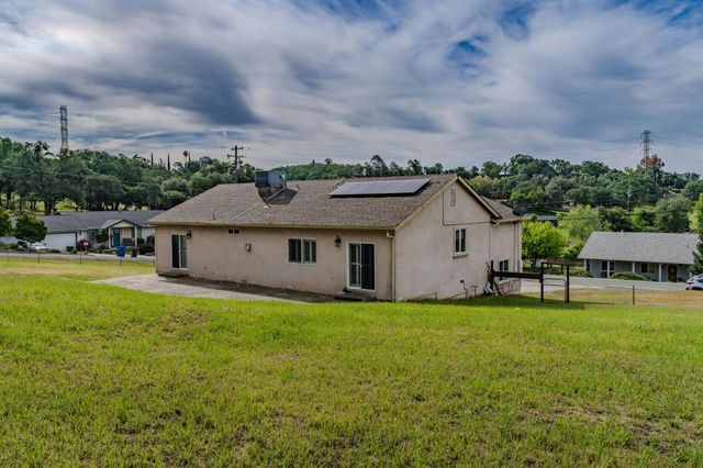 1938 Blake Ln, Valley Springs, CA 95252