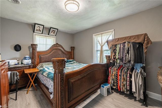 4933 George Washington Mem Hwy, Yorktown, VA 23692