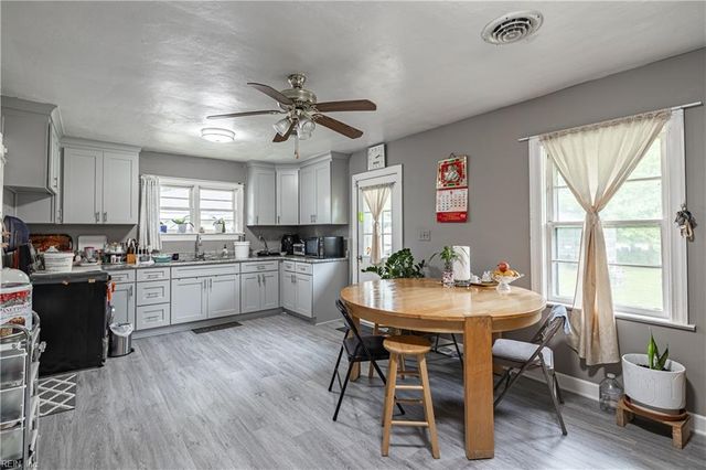 4933 George Washington Mem Hwy, Yorktown, VA 23692