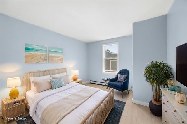 27 Abington Ave, Plymouth, MA 02360