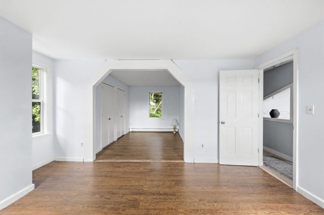 27 Abington Ave, Plymouth, MA 02360