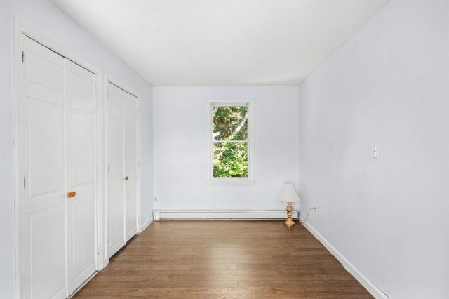 27 Abington Ave, Plymouth, MA 02360
