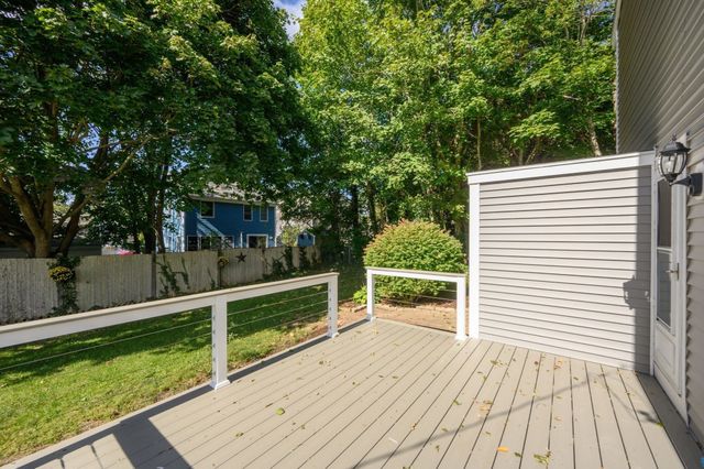 27 Abington Ave, Plymouth, MA 02360