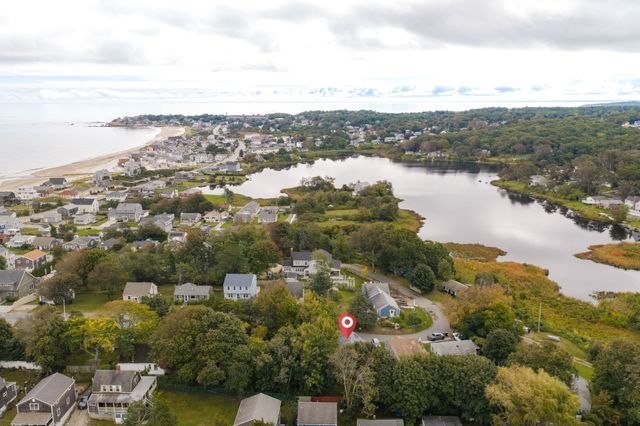 27 Abington Ave, Plymouth, MA 02360