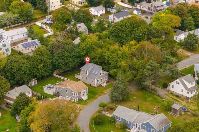 27 Abington Ave, Plymouth, MA 02360