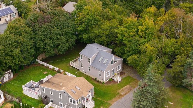 27 Abington Ave, Plymouth, MA 02360