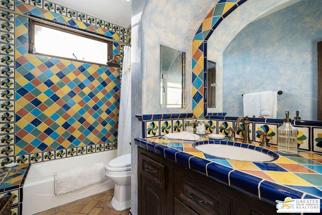 32 Clancy Lane, Rancho Mirage, CA 92270