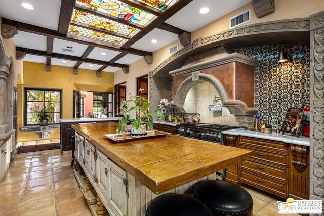 32 Clancy Lane, Rancho Mirage, CA 92270