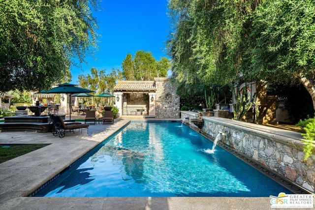 32 Clancy Lane, Rancho Mirage, CA 92270