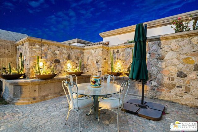 32 Clancy Lane, Rancho Mirage, CA 92270