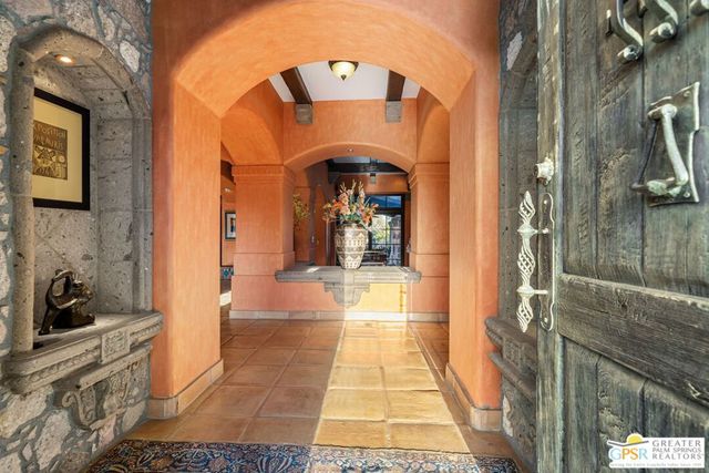 32 Clancy Lane, Rancho Mirage, CA 92270