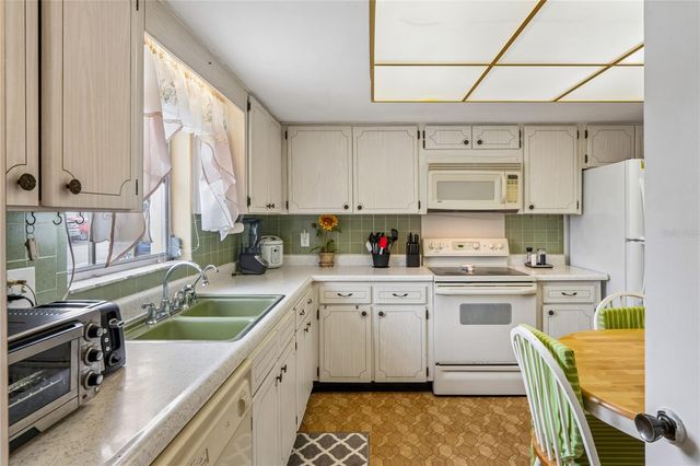 1611 S LAKE AVENUE 1, Clearwater, FL 33756