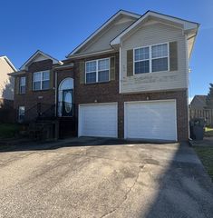 2776 Cascade Dr, Clarksville, TN 37042