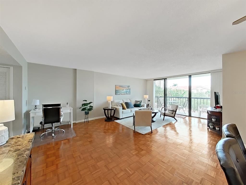 Image 13 of property listing at 400 ISLAND WAY 203, Clearwater Beach, FL 33767