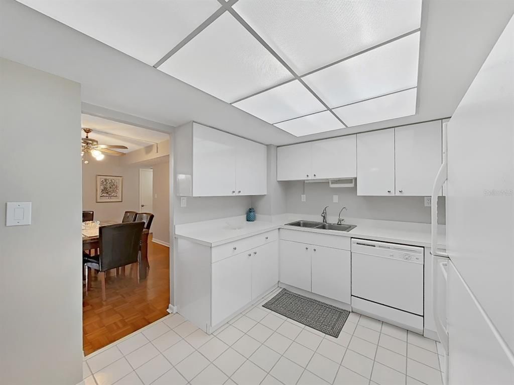 Image 22 of property listing at 400 ISLAND WAY 203, Clearwater Beach, FL 33767