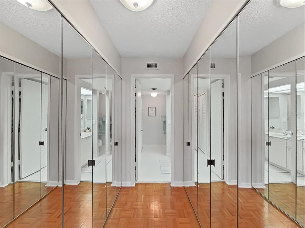 Image 32 of property listing at 400 ISLAND WAY 203, Clearwater Beach, FL 33767