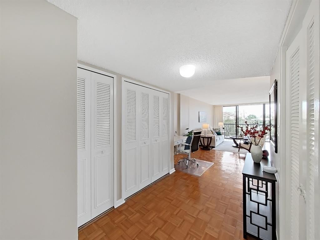 Image 4 of property listing at 400 ISLAND WAY 203, Clearwater Beach, FL 33767