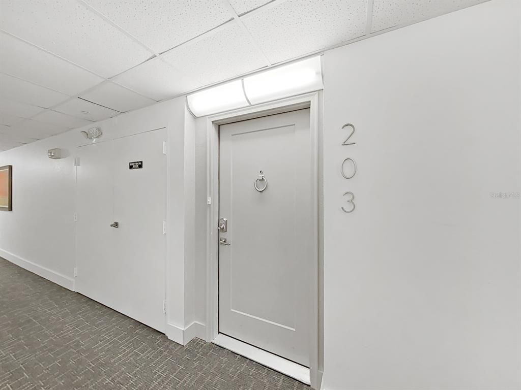 Image 40 of property listing at 400 ISLAND WAY 203, Clearwater Beach, FL 33767