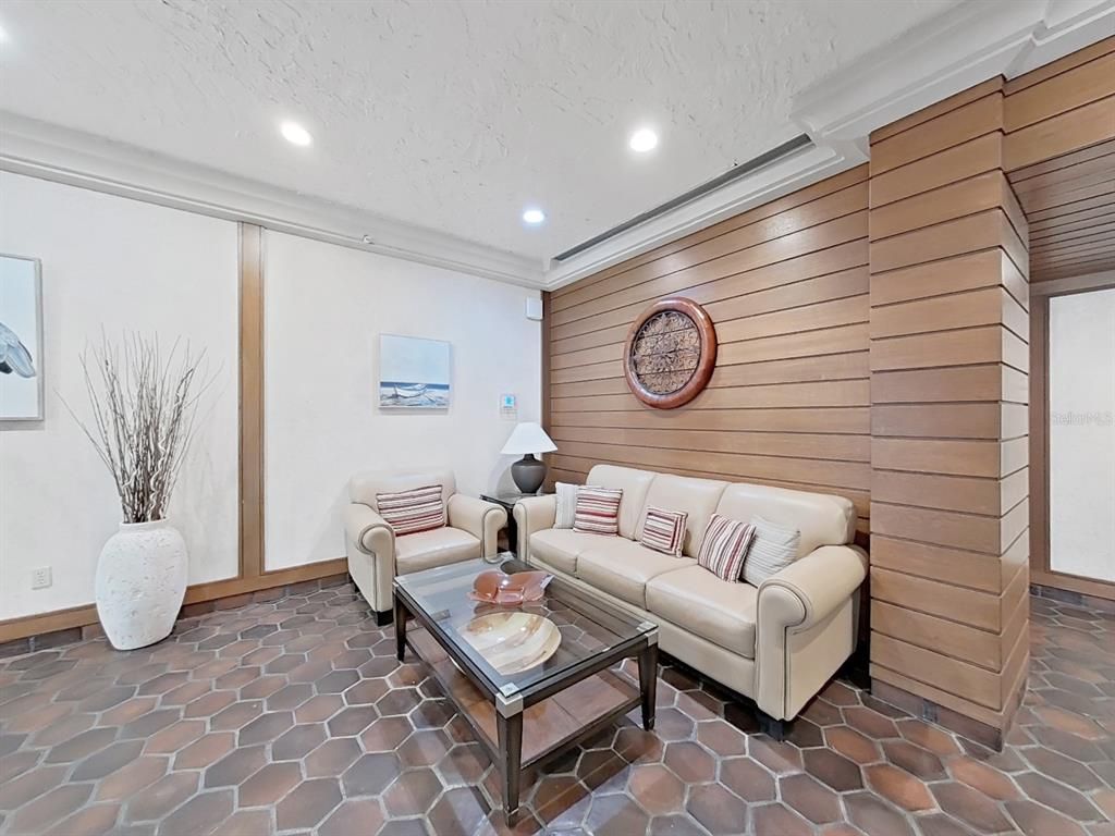 Image 42 of property listing at 400 ISLAND WAY 203, Clearwater Beach, FL 33767