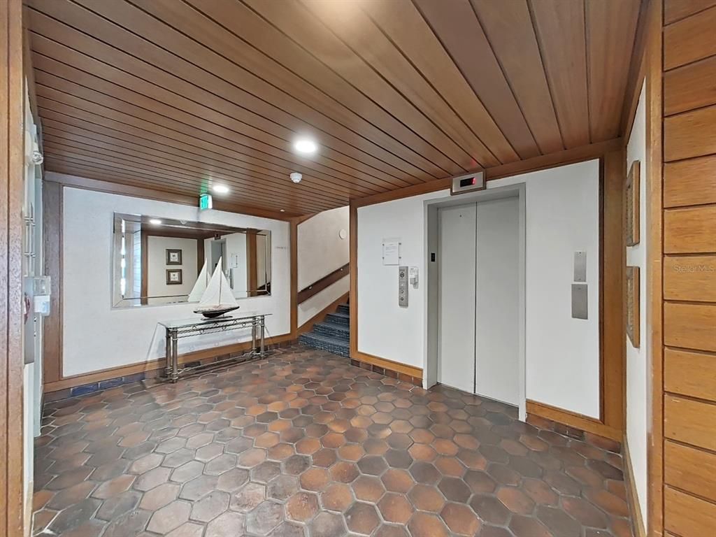 Image 43 of property listing at 400 ISLAND WAY 203, Clearwater Beach, FL 33767