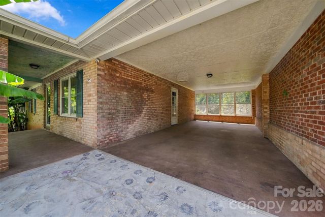 3490 Greentree Acres Road, Valdese, NC 28690