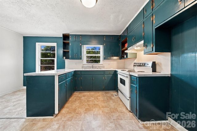 3490 Greentree Acres Road, Valdese, NC 28690