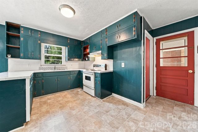 3490 Greentree Acres Road, Valdese, NC 28690