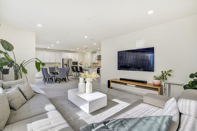 5882 Beechwood Loop, Dublin, CA 94568