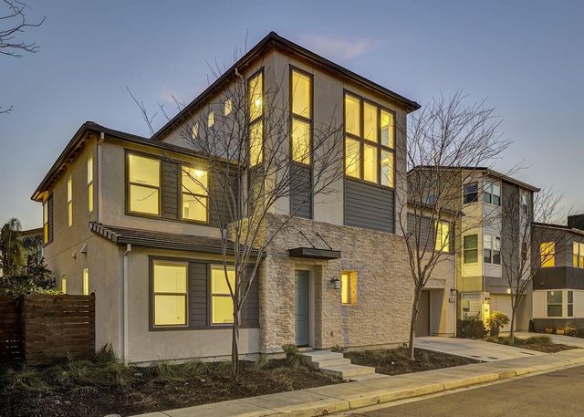 5882 Beechwood Loop, Dublin, CA 94568