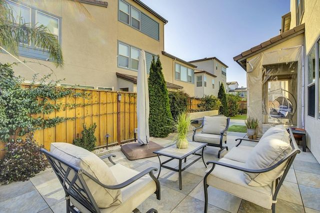 5882 Beechwood Loop, Dublin, CA 94568