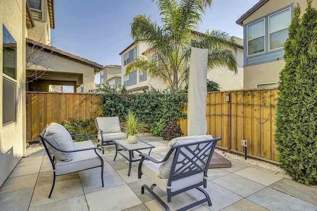 5882 Beechwood Loop, Dublin, CA 94568