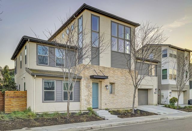 5882 Beechwood Loop, Dublin, CA 94568