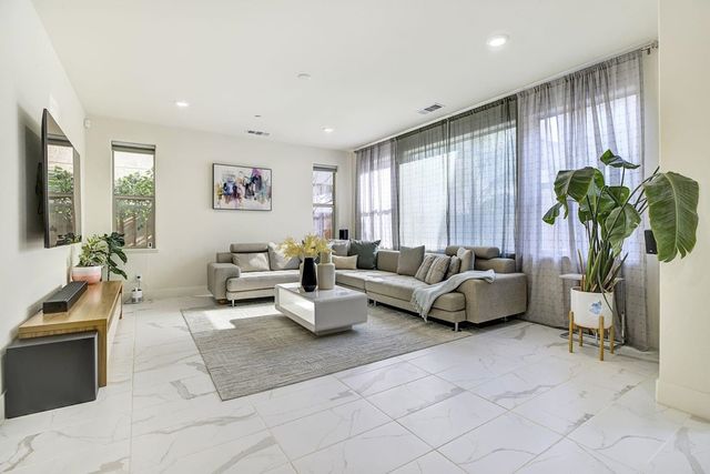 5882 Beechwood Loop, Dublin, CA 94568