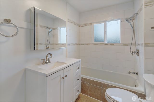 1427 E Fairbanks Street, Tacoma, WA 98404