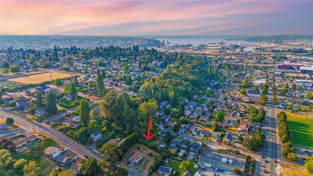 1427 E Fairbanks Street, Tacoma, WA 98404