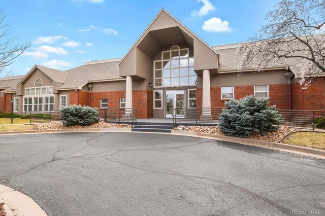2750 W Riverwalk Circle D, Littleton, CO 80123