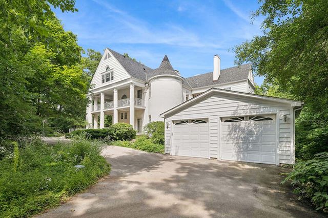 390 Hazel Avenue, Highland Park, IL 60035