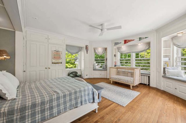 390 Hazel Avenue, Highland Park, IL 60035