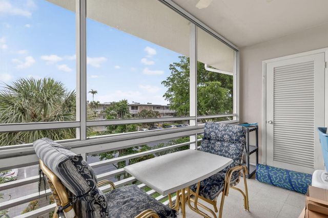 2770 S Garden Dr S 303, Lake Worth, FL 33461