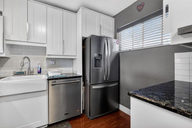 2770 S Garden Dr S 303, Lake Worth, FL 33461